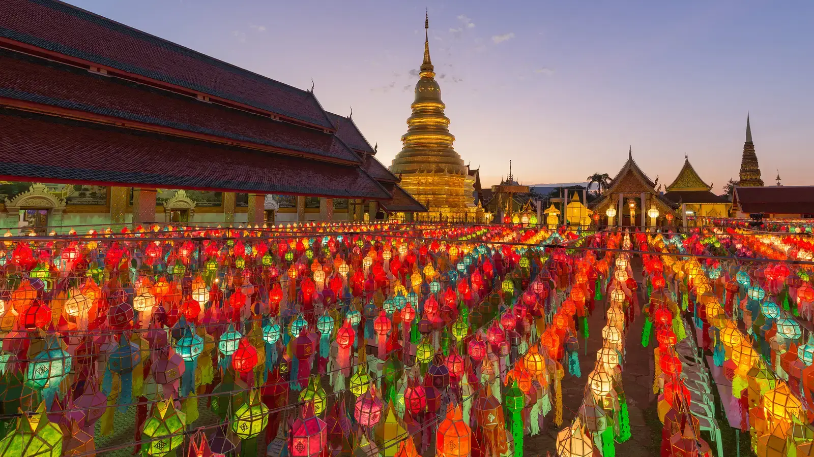 2025-11-06-OHR.LanternsThailand_EN-US6955074347_UHD.jpg