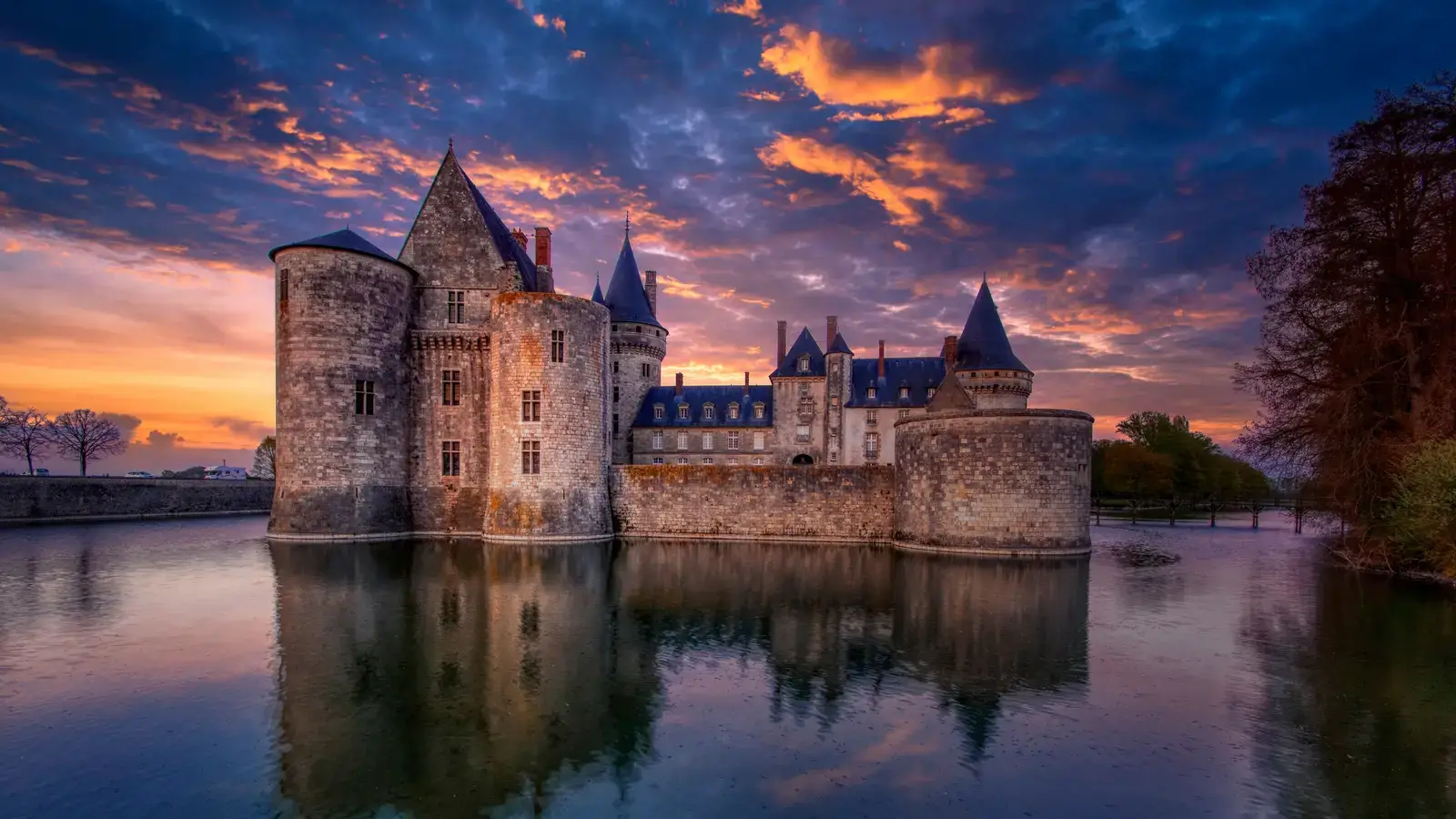 2025-03-20-10-32-23-2025-03-12-OHR.ChateauLoire_EN-US8827570825_UHD.jpg